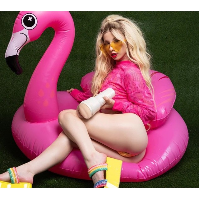 Fleshlight Kenzie Reeves Cream Puff Masturbator