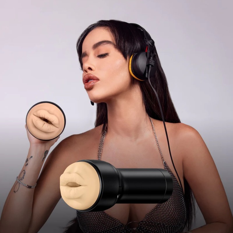 Kiiroo Feel Victoria June Mouth Masturbator