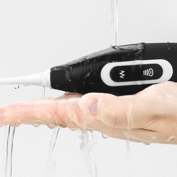 Lovetoy IJOY Clit Pro Vibrator - Black