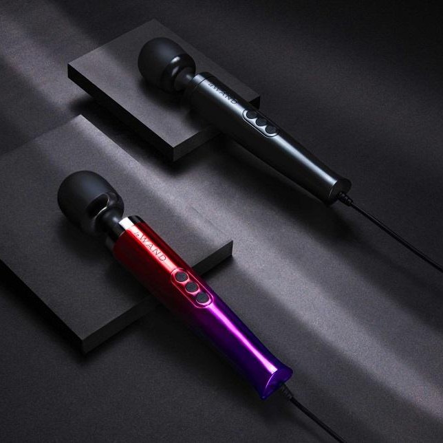 Le Wand Die Cast Plug-In Massager - Rainbow