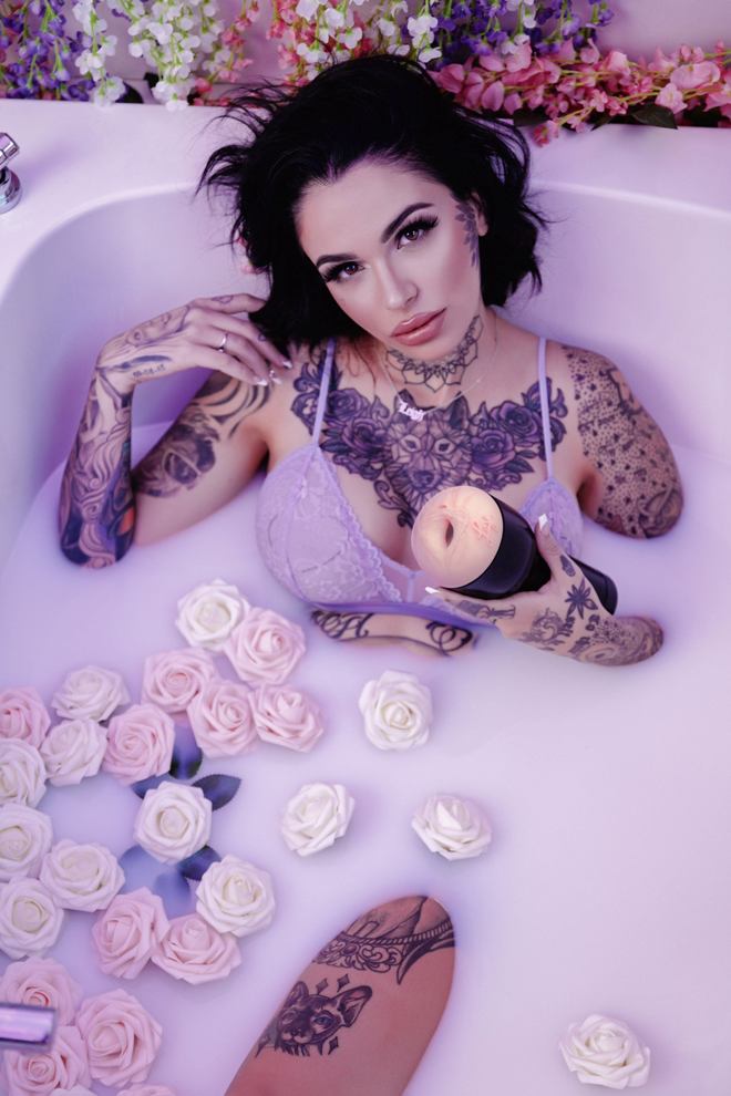 Kiiroo - Feel Leigh Raven Masturbator photo-14