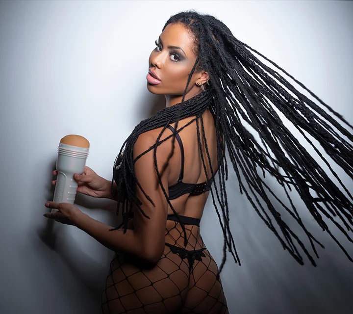 Fleshlight - Kira Noir Spellbound Masturbator photo-8