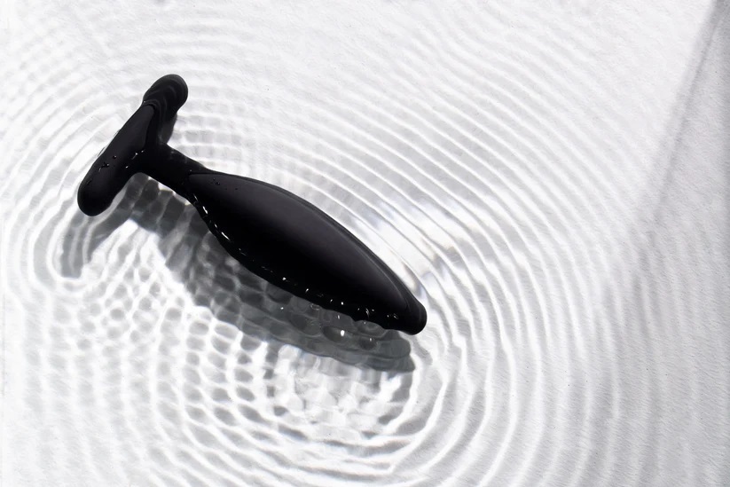 Je Joue - Egon Vibro Butt Plug - Black photo-12