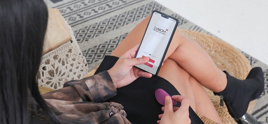 SVAKOM - Edeny APP Clitoral Panty Vibrator - Violet photo-2