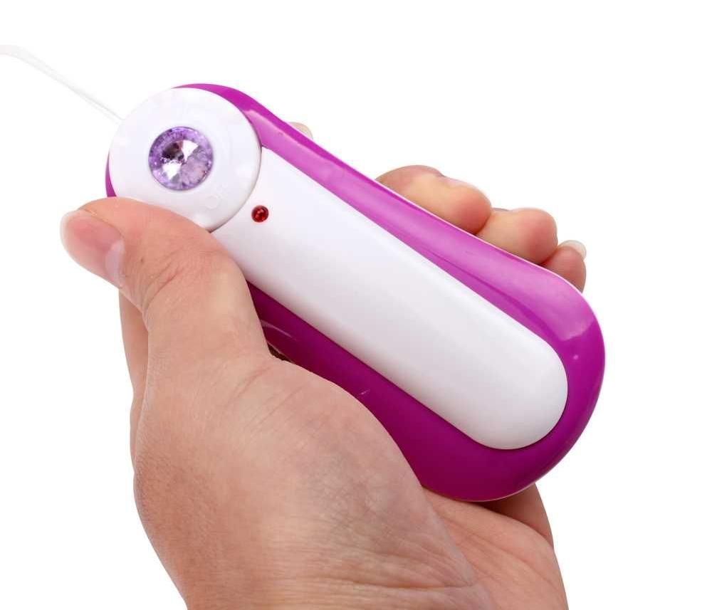 Chisa - James Deen 8.5″ Vibrating Dildo - Flesh photo-3